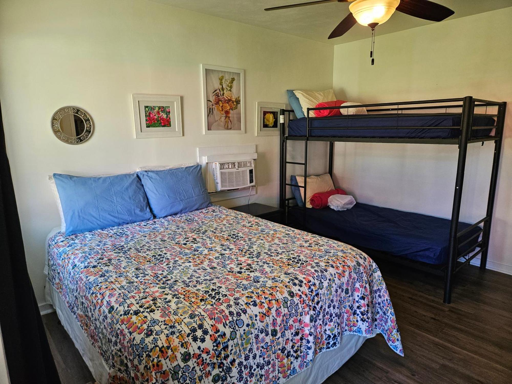 Jensen'S Rv Park And Motel South Haven Bagian luar foto